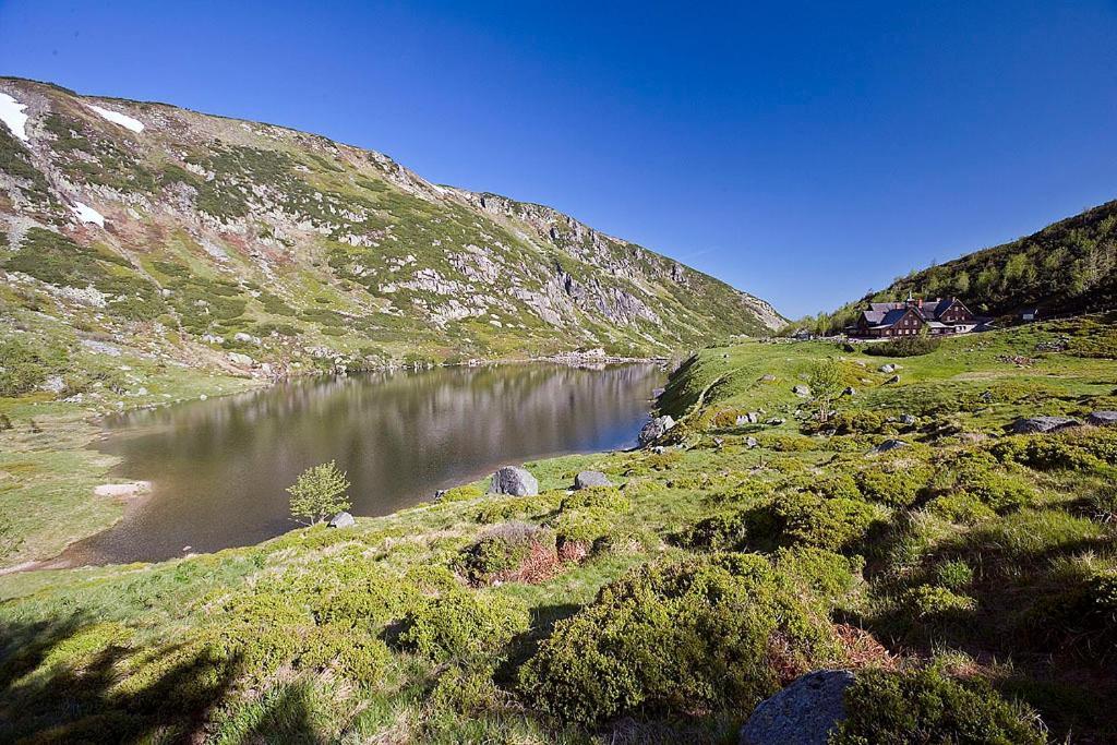 Schronisko Pttk Samotnia Albergue Karpacz Exterior foto